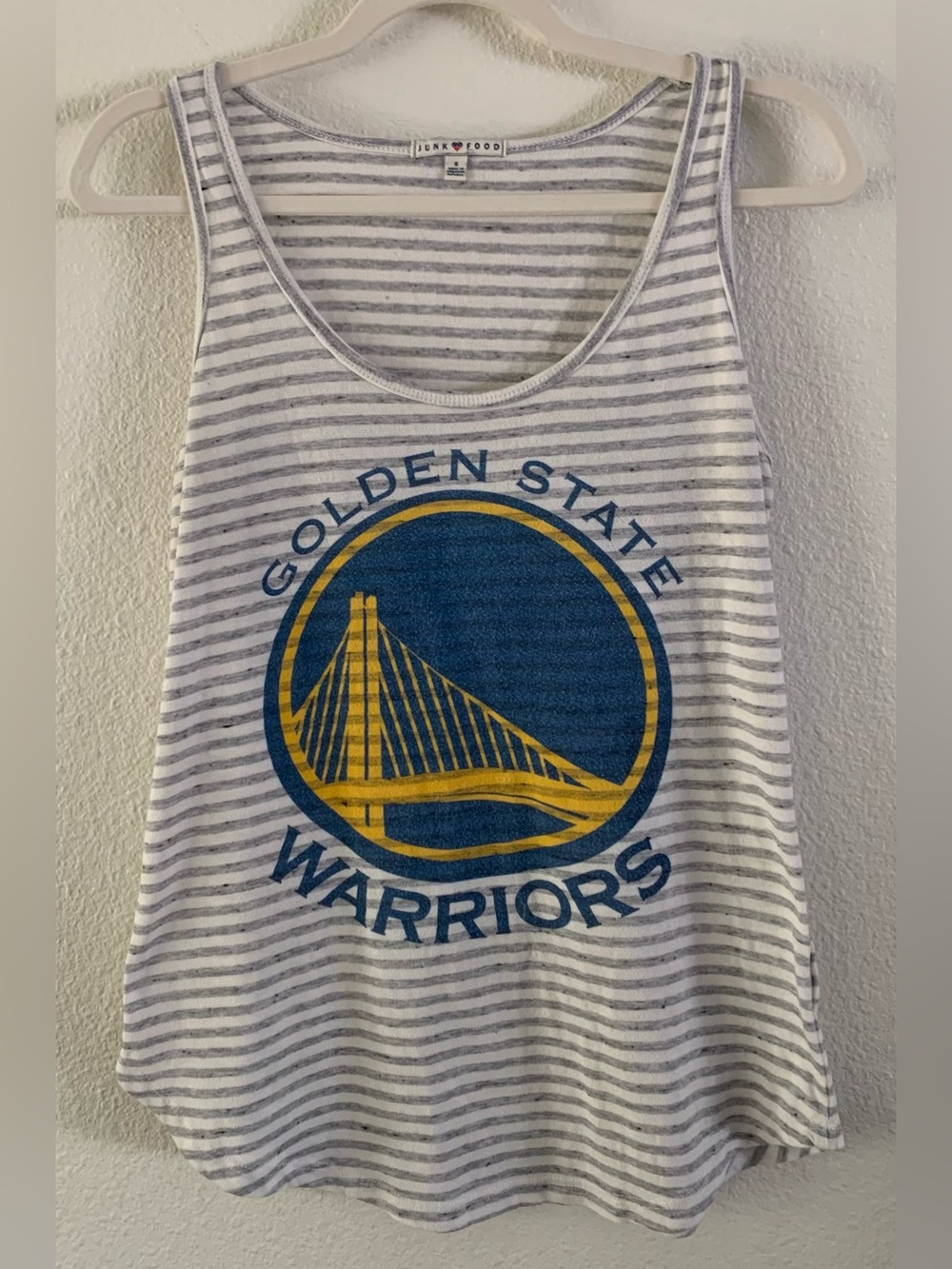 JUNK FOOD  Women Golden State Warriors 
Gray And White Striped Tank Top Size S